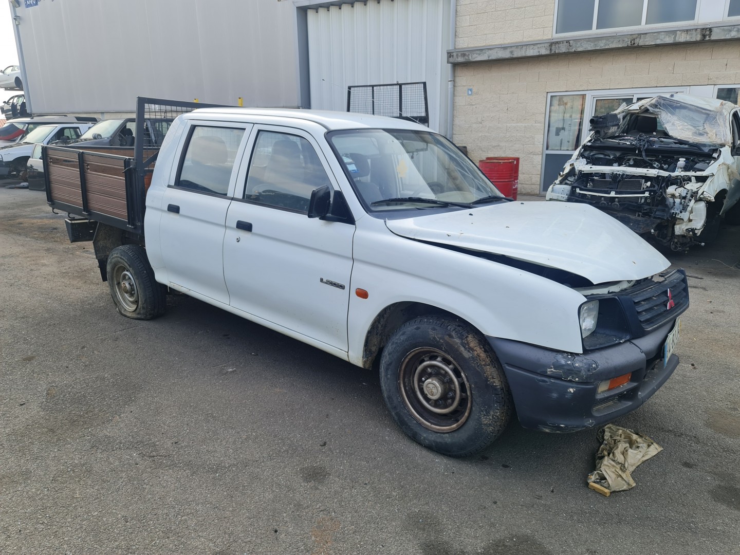 Peças - Mitsubishi L200 K74 4X2 Para Peças.