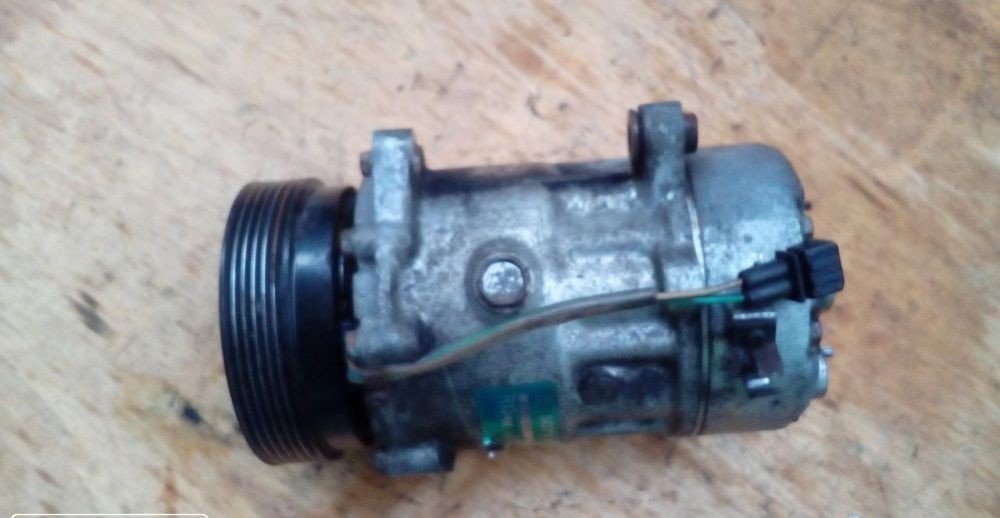 Peças - Compressor Ac Volkswagen Golf 4 1.9Tdi 1998